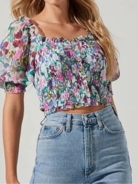 ASTR The Label Floral Smocked Puff Sleeve Crop Top Size Large